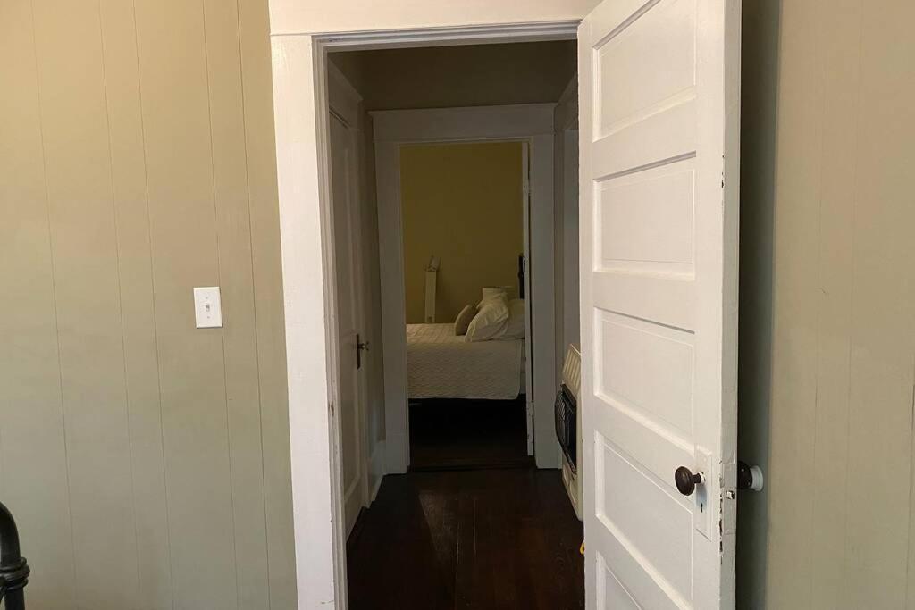 Mill Cottage Tupelo Bagian luar foto